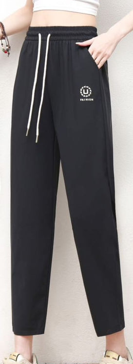 Drawstring detail with pocket gym jogger pant black