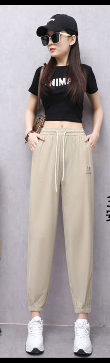 Drawstring detail with pocket gym jogger pant beige