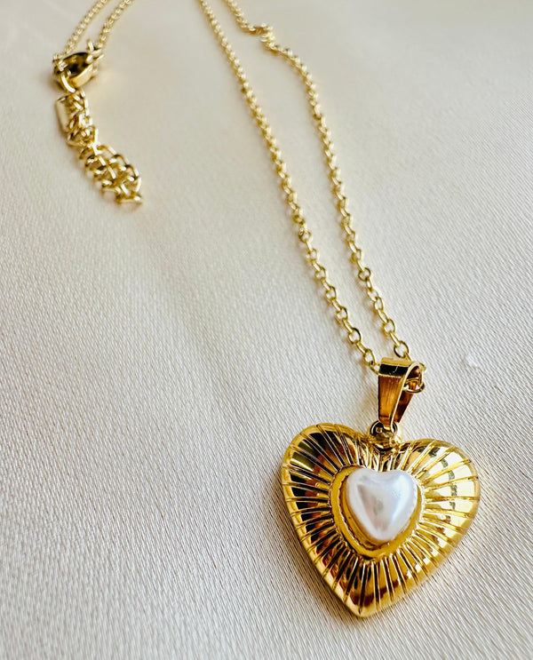 Heart of pearl necklace