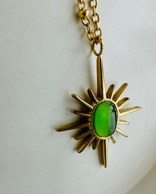 Solar Necklace emrald