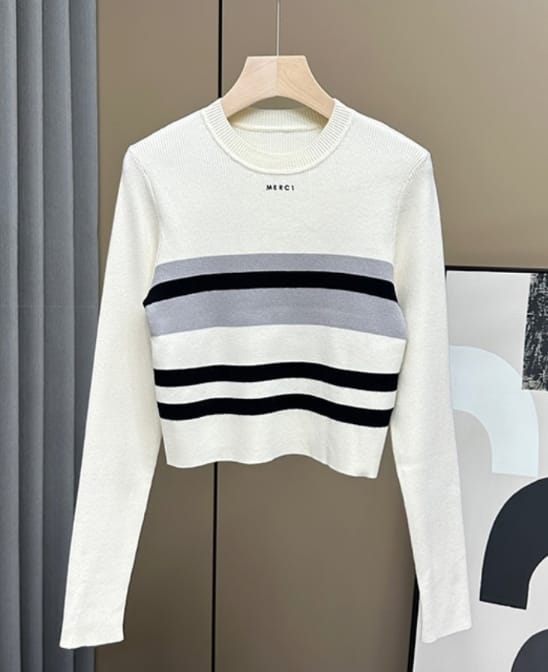 Round neck knitting full sleeve top white