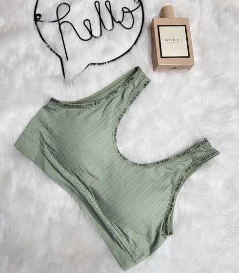 Letter print detailing padded sports bra green